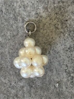 Cluster Pearl Pendant Necklace Charm in Cream